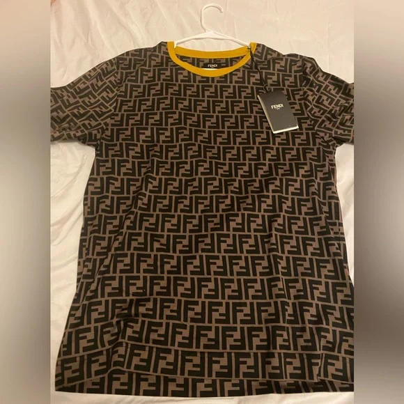 Tシャツ・カットソー FENDI FW25 Shirts (FS0585 AI8PF0F5U) Fendi | Shirts | Fendi Unisex Size Small New With